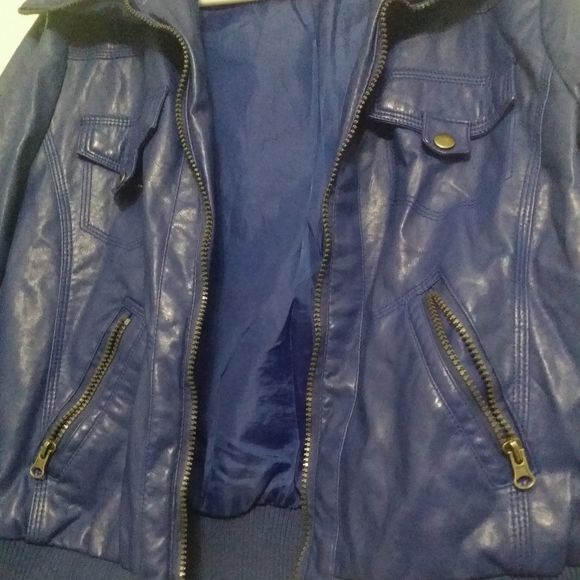 Faux leather jacket - Picture 3 of 4